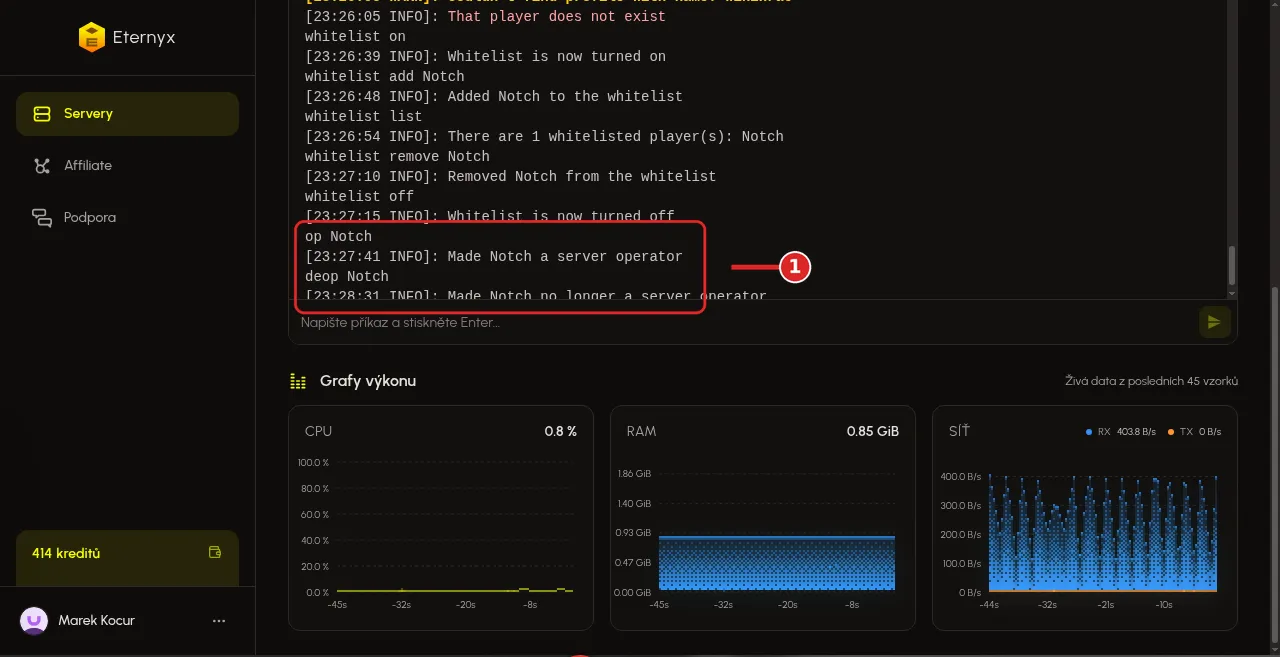 Konzole s příkazy op Notch a deop Notch na Minecraft serveru tutorial