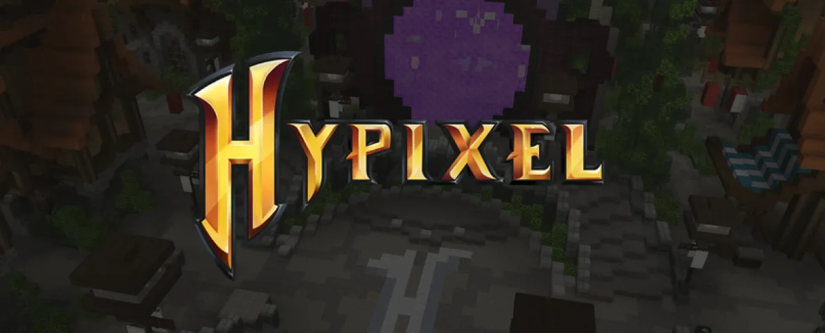 Zlaté logo Hypixel nad lobby s fialovým portálem